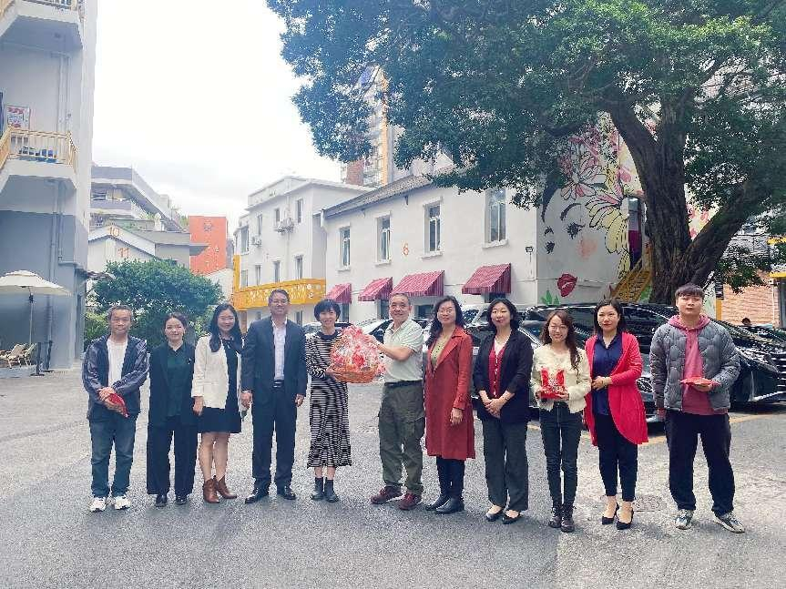 新春新生新勢(shì)騰飛，龍年龍?bào)J龍興仕誠(chéng) ——新仕誠(chéng)公司領(lǐng)導(dǎo)班子開(kāi)工首日深入各園區(qū)一線慰問(wèn)